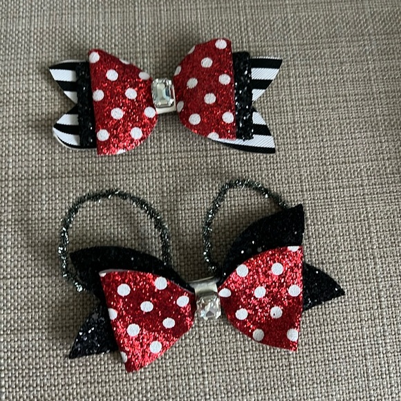 Minnie Mouse Hair Bows - Picture 1 of 5